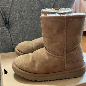 Girls uggs